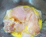秘密の粉でパリパリ鳥胸肉のチリソース炒め作り方1写真