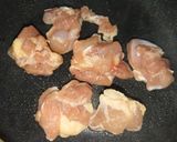 鶏もも、しめじ、新たま酒蒸し風作り方2写真