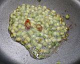 簡単！ピリ辛☆新じゃがのニラの茎炒め作り方1写真