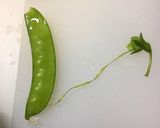 絹さやとアボカドトマトのイタリアンサラダ作り方1写真