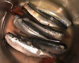 圧力でホネまで柔らか♪鰯の梅塩麹煮作り方1写真
