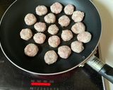 お弁当に！冷凍保存で便利♡ミートボール作り方2写真