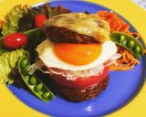 【肉バーガー】簡単ハンバーグ目玉焼きのせ作り方4写真