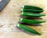 お弁当にも!オクラの肉巻き作り方1写真
