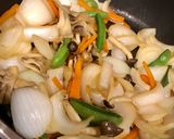 スナップエンドウと新玉葱のごま油炒め作り方9写真