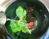 注いで♥梅干しと昆布つくだ煮のお吸いもの作り方3写真