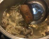 しめじとしその葉の味噌汁作り方3写真