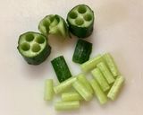 寿司型・模様巻き(きゅうりdeぶどう)作り方1写真