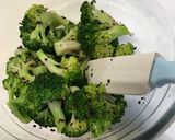 ★ごま油かおるブロッコリーのゆかり和え★作り方2写真