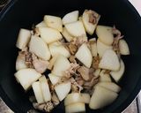 大根消費。大根と豚肉の炒め煮作り方2写真