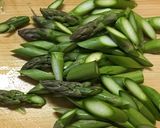超簡単★アスパラとふわふわ卵の中華スープ作り方1写真