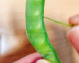 優しい味わい♡絹さやと玉ねぎの卵とじ作り方1写真