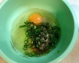 簡単ランチ☆卵焼きのせ紅生姜とネギ炒飯作り方3写真