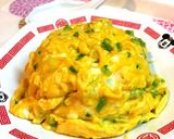 簡単ランチ☆卵焼きのせ紅生姜とネギ炒飯作り方9写真