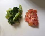 ブロッコリーとトマトの酢の物作り方1写真