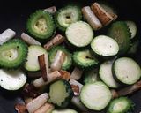 カルパスとゴーヤ、ズッキーニ、大根炒作り方3写真
