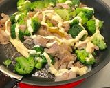 ブロッコリーと豚肉のマヨネーズ炒め♡簡単作り方3写真