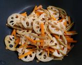 お弁当簡単ピリ辛！れんこんきんぴらごぼう作り方3写真
