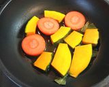 目玉焼きアレンジ　緑黄色野菜作り方1写真