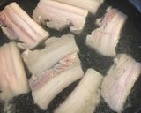 厚切り豚とごぼうの煮物、塩麹入り！作り方4写真