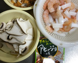 簡単 アヒージョの素でシーフード焼きそば作り方1写真