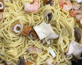 簡単 アヒージョの素でシーフード焼きそば作り方3写真
