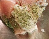 鶏胸肉のハーブ塩こうじ焼き作り方1写真