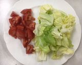 ベジ♪春キャベツとさっぱりトマトの肉炒め作り方1写真