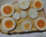 茹で卵×玉葱のおかか味噌トースト作り方3写真