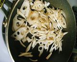 鶏からと根菜の炒め物作り方4写真