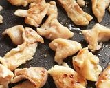 塩麹漬け鶏皮とレタスの炒め物作り方1写真