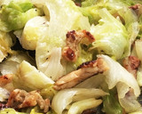 塩麹漬け鶏皮とレタスの炒め物作り方3写真