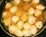 煮込んでもふわふわ☆鶏団子と春雨のスープ作り方6写真