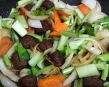 お弁当に簡単旨い♡小松菜と肉団子甘酢炒め作り方4写真