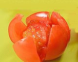 トマトカップにバジル入りポテサラをイン♪作り方1写真