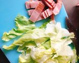 簡単！絶品レタスとベーコンのニンニク炒め作り方1写真