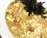 玉葱卵炒めの豚骨ラーメン(^^)作り方2写真