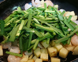 ちょい辛✨海老とポテトの韮炒め作り方4写真