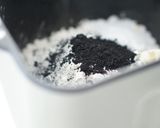 真っ黒 竹炭食パン☆一斤作り方1写真