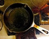 超簡単♡スキレットで冷凍餃子(生餃子可)作り方2写真