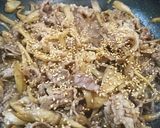 牛小間肉とゴボウのきんぴら風煮込み作り方4写真