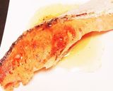 簡単！バターとめんつゆで鮭の照り焼き作り方3写真