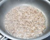 簡単！バーグ風味そぼろ☆舞茸ほうれん草作り方2写真