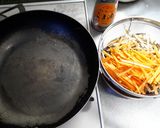 人参とごぼう＊ゴマゴマ炒め作り方1写真