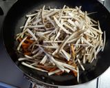 人参とごぼう＊ゴマゴマ炒め作り方2写真
