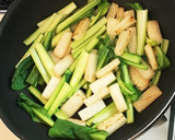 豚トロ豚キムチと小松菜大根の塩炒め作り方4写真