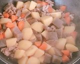 ♬豚肉コンニャクじゃが芋の甘みそ煮♬作り方7写真