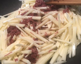 ジャガイモとコンビーフの炒め物作り方6写真