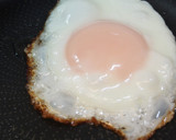ふちカリカリの目玉焼き作り方2写真
