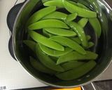 絹さやと豚肉のオイスター炒め♪作り方2写真
